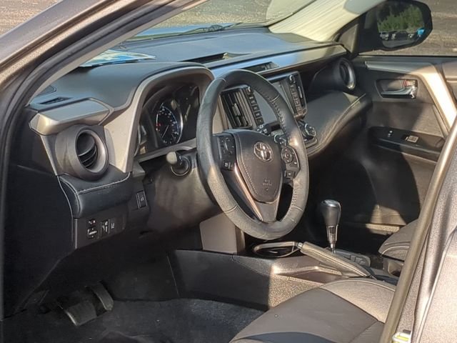 Used 2018 Magnetic Gray Metallic Toyota Limited image 2