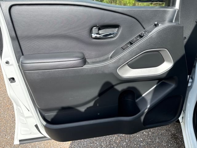 Used 2024 White Nissan SV image 10