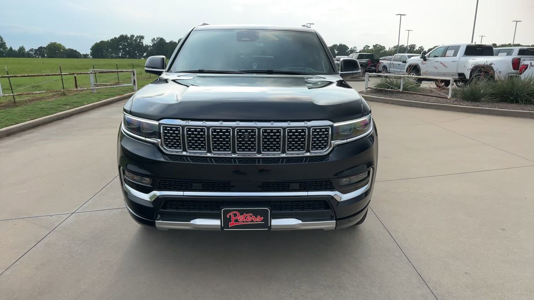New 2024 Diamond Black Crystal Pearlcoat Jeep  image 4