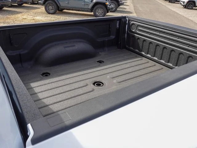 New 2026 Bright White Clear-Coat Exterior Paint RAM Laramie image 11
