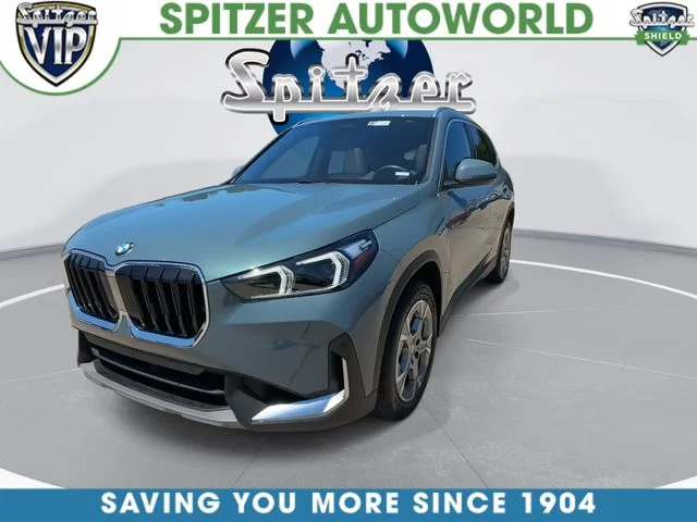Used 2023 Green BMW xDrive28i image 4