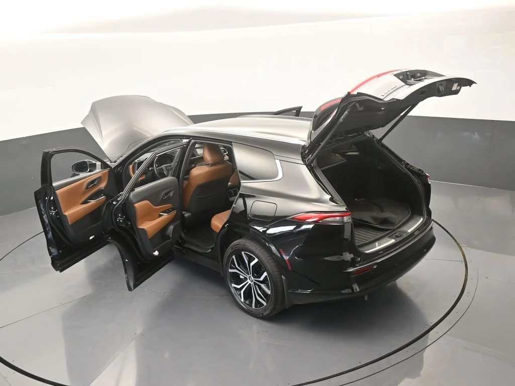 Used 2025 Black Toyota XLE image 73