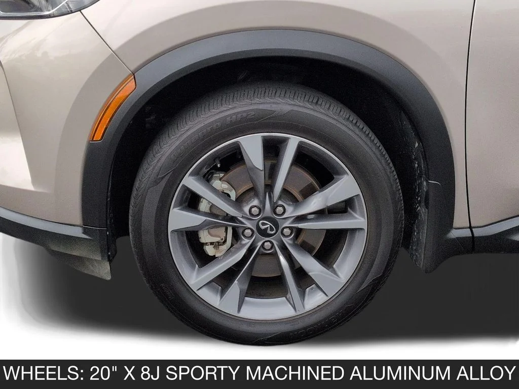 Used 2025 Silver INFINITI LUXE image 11