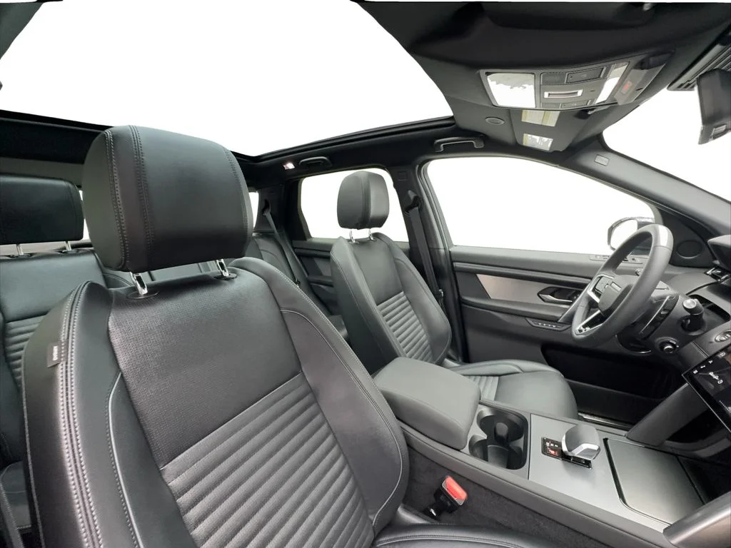 Used 2025 Gray Land Rover SE image 30