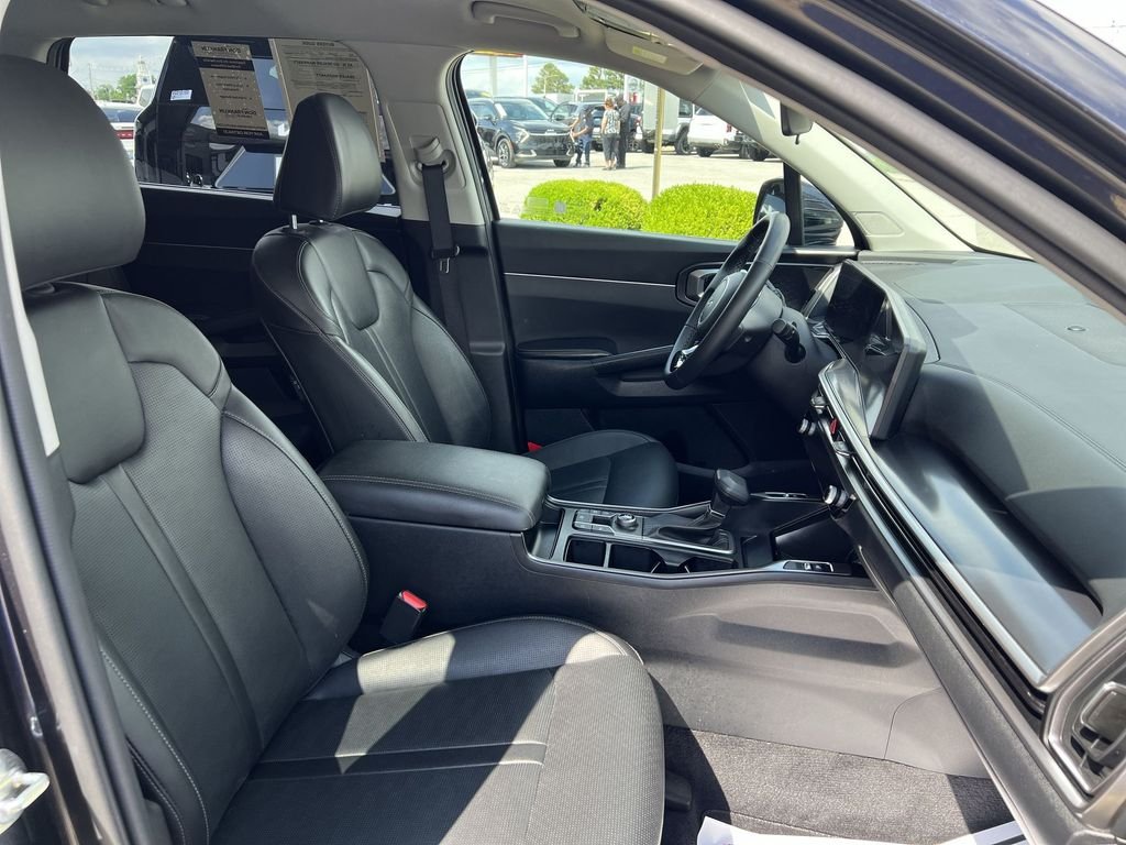 Used 2025 Gray Kia S image 26