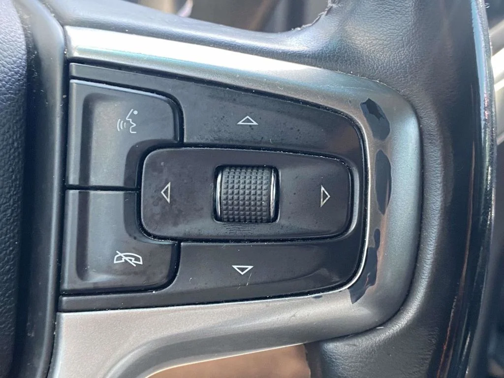 Used 2023 White Chevrolet LTZ image 28