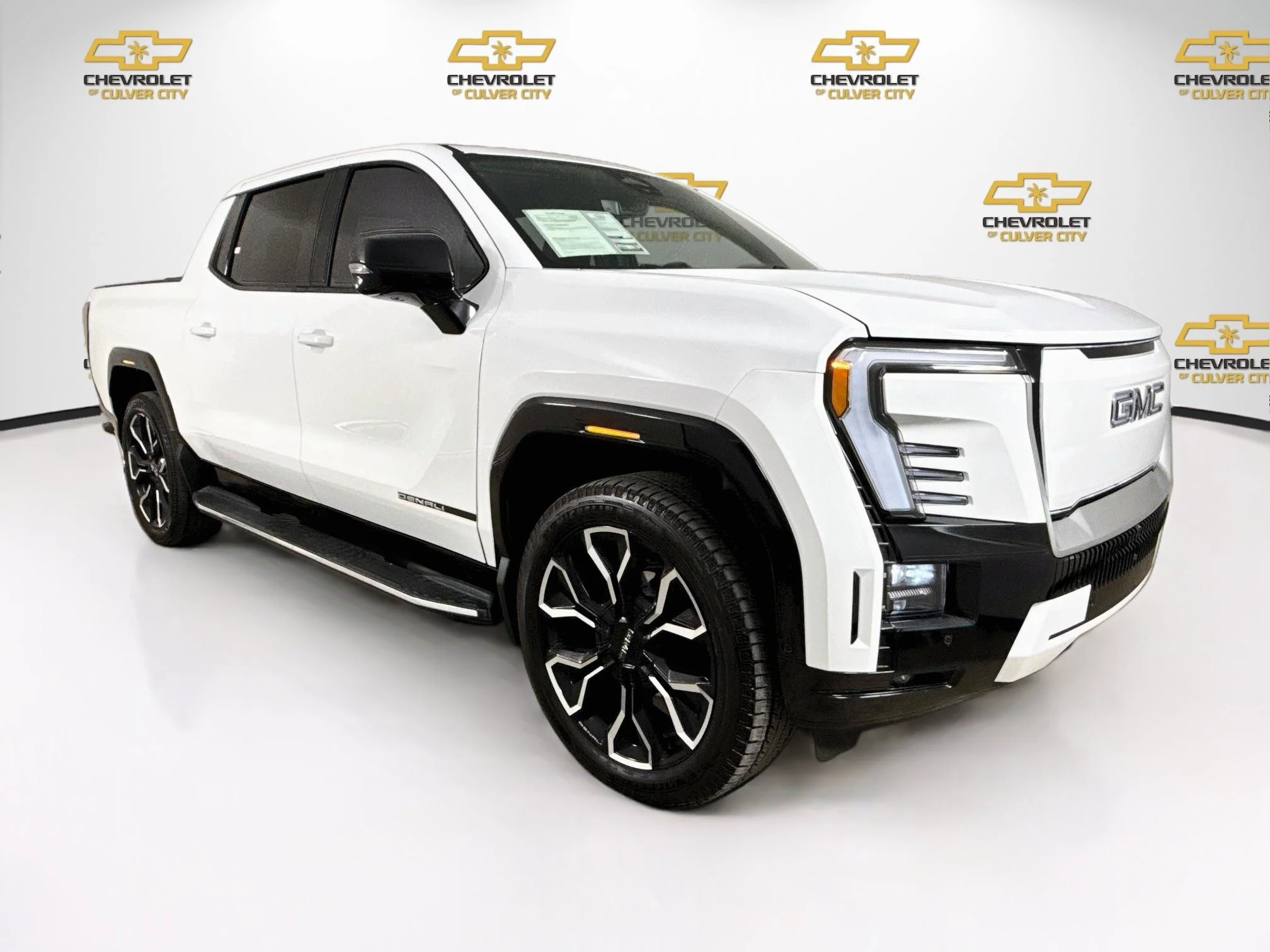 2025 GMC Sierra EV