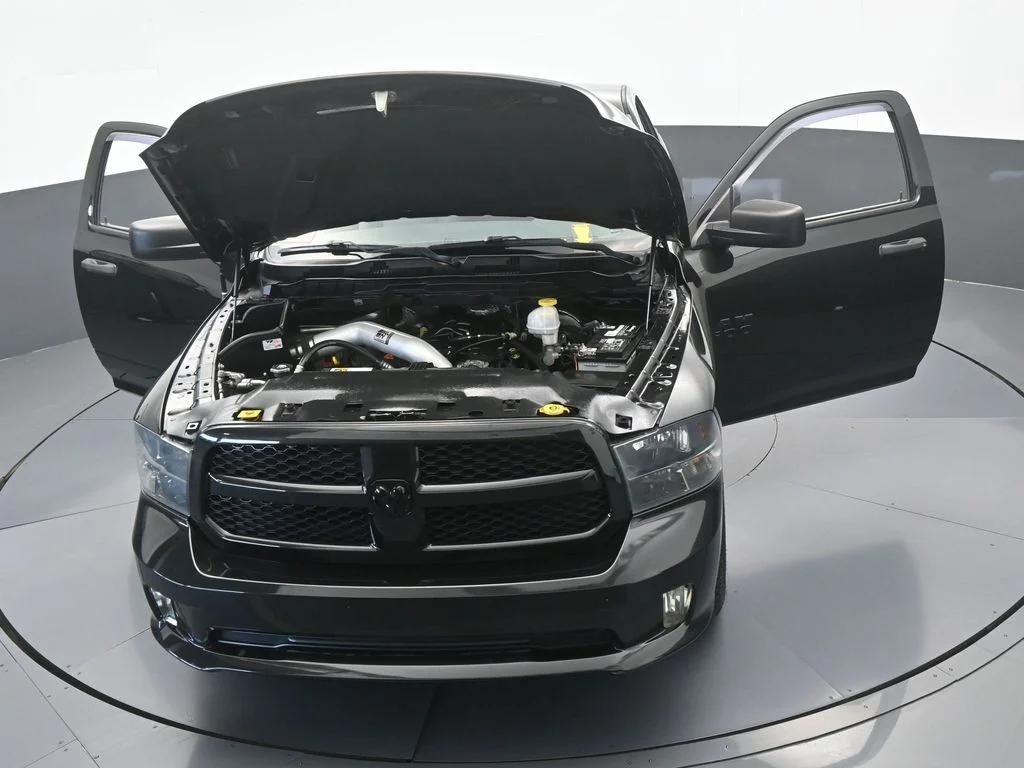 Used 2018 Brilliant Black Crystal Pearlcoat Ram Express image 68