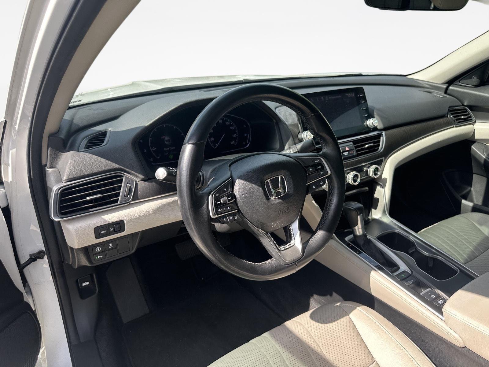 Used 2021 Platinum White Pearl Honda EX-L image 11