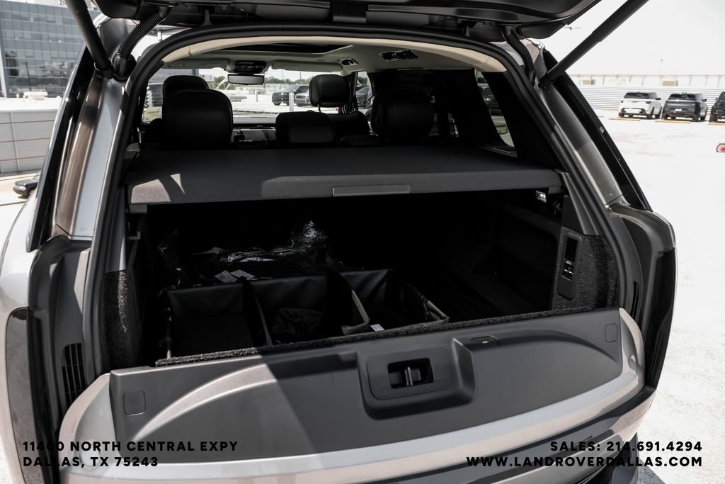 New 2026 1le Land Rover SE image 35
