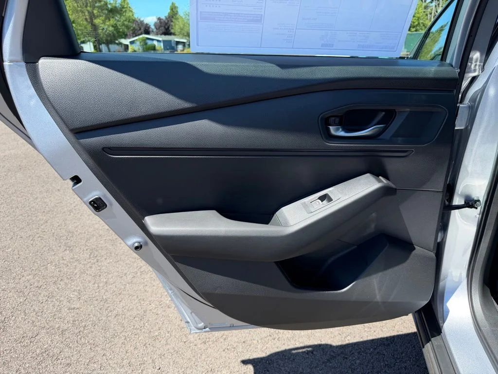 New 2026 Solar Silver Metallic Honda SE image 31