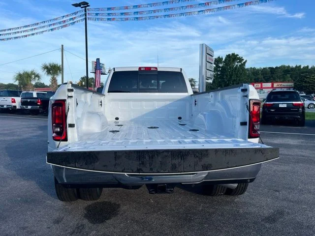 New 2026 Bright White Clear-Coat Exterior Paint RAM Tradesman image 22