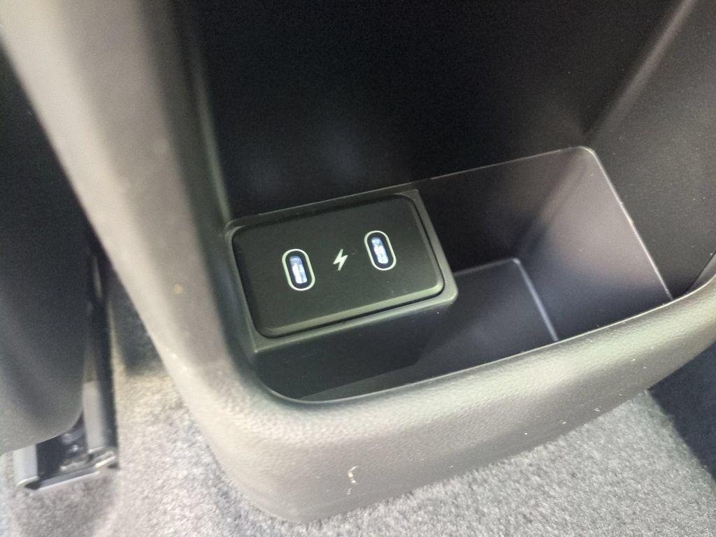 New 2027 Gray Hyundai SE FWD image 16