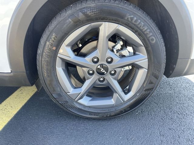 2025 Kia K4 LXS - Photo 30