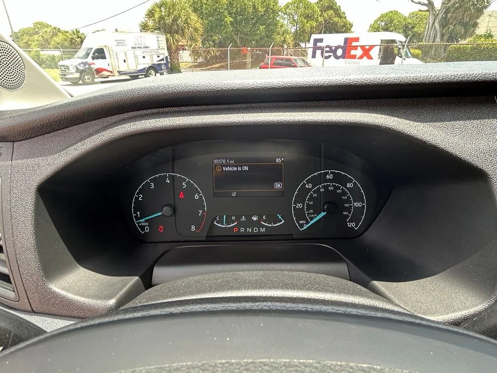 Certified Used 2025 Oxford White Ford XLT image 38