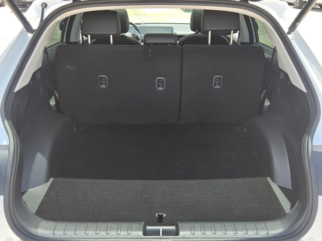Used 2023 White Hyundai Limited image 14