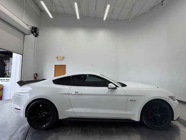 Used 2016 Oxford White Ford GT image 15