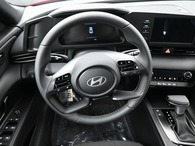 Certified Used 2025 Red Hyundai SEL Sport image 14