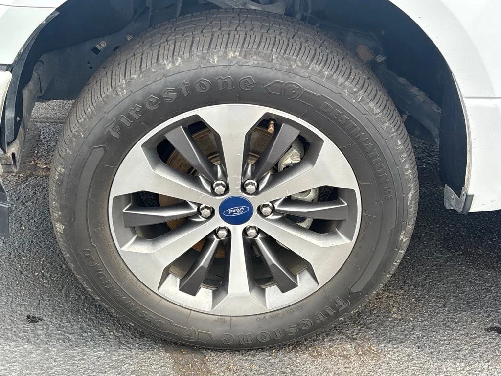 Used 2019 White Ford XL image 20