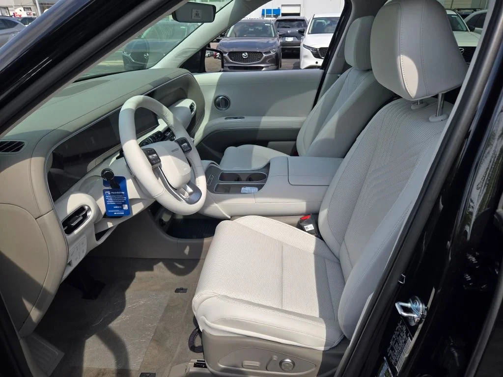 New 2026 Abyss Black Hyundai SEL Premium image 22