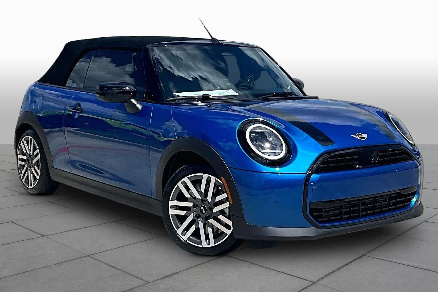 New 2026 Icy Sunshine Blue Metallic MINI Signature Plus image 2