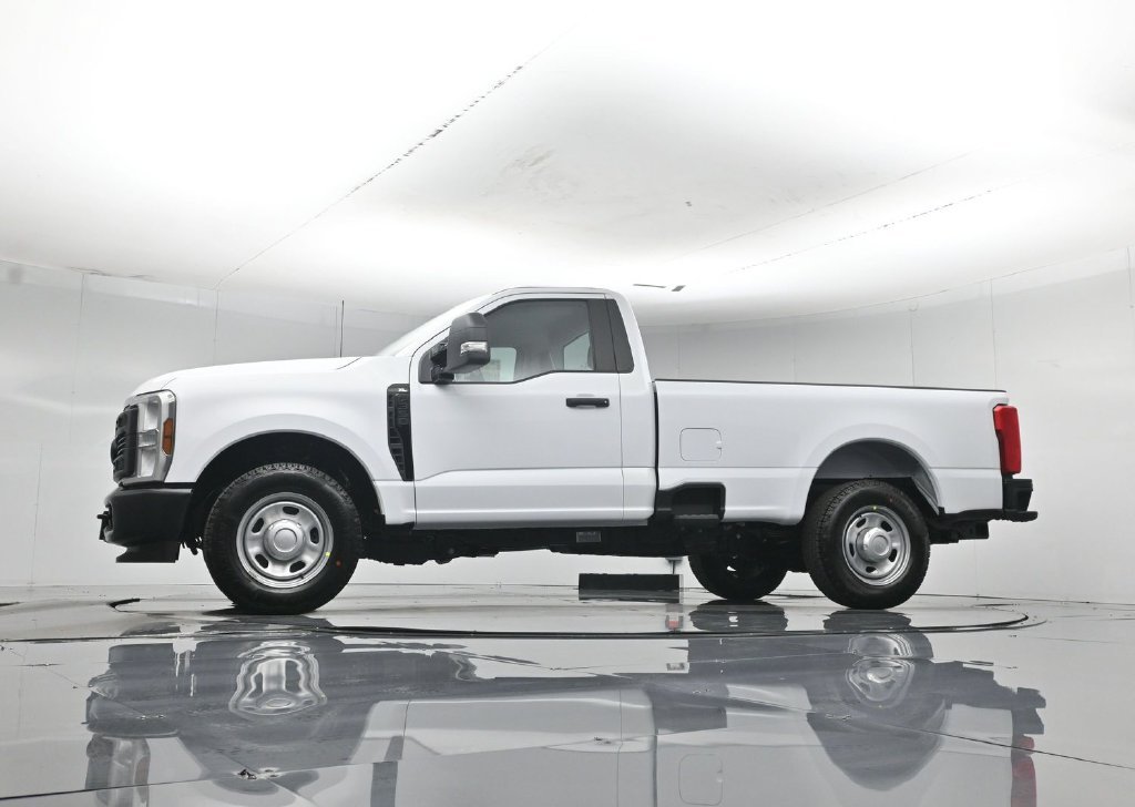 New 2027 Oxford White Ford XL image 46