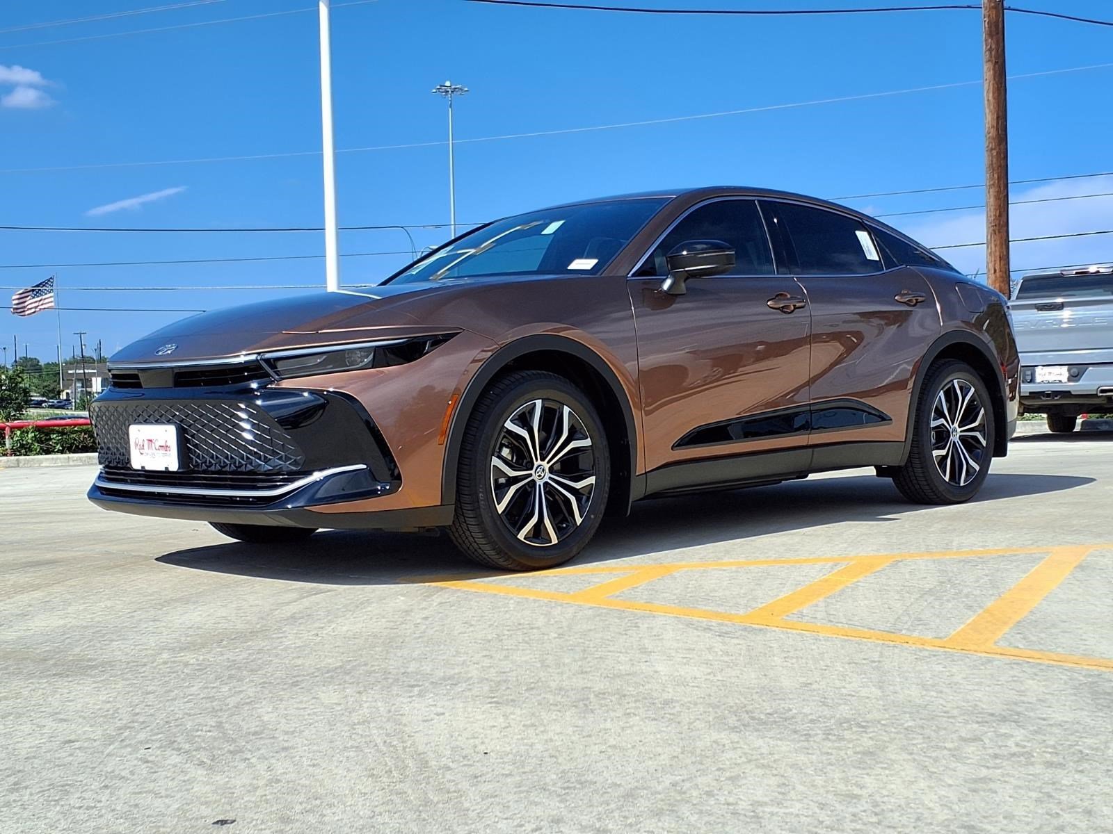 2026 Toyota Crown XLE AWD's photo