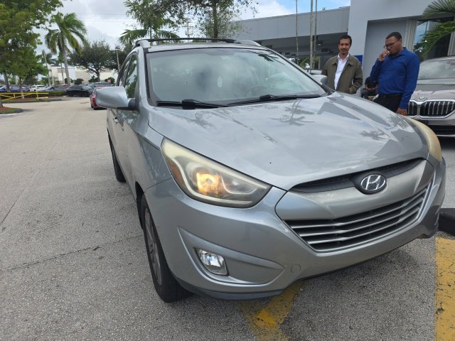 Used 2015 Gray Hyundai SE image 3