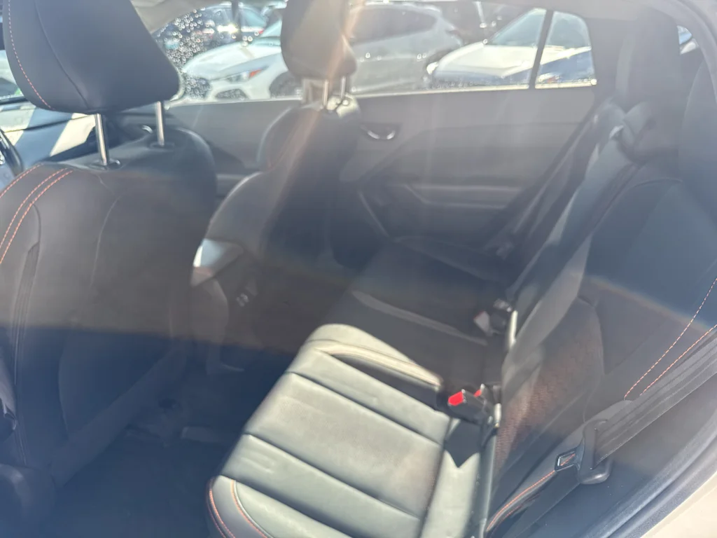 Used 2025 Crystal White Pearl Subaru Limited image 10