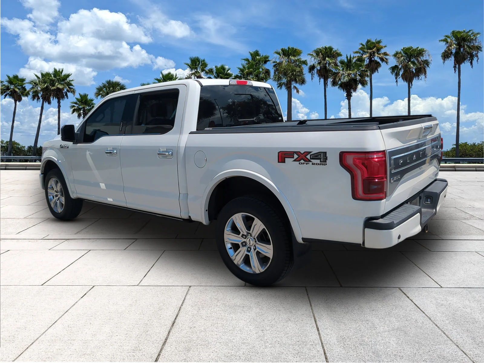 Used 2015 White Platinum Metallic Tri-Coat Ford Platinum image 6