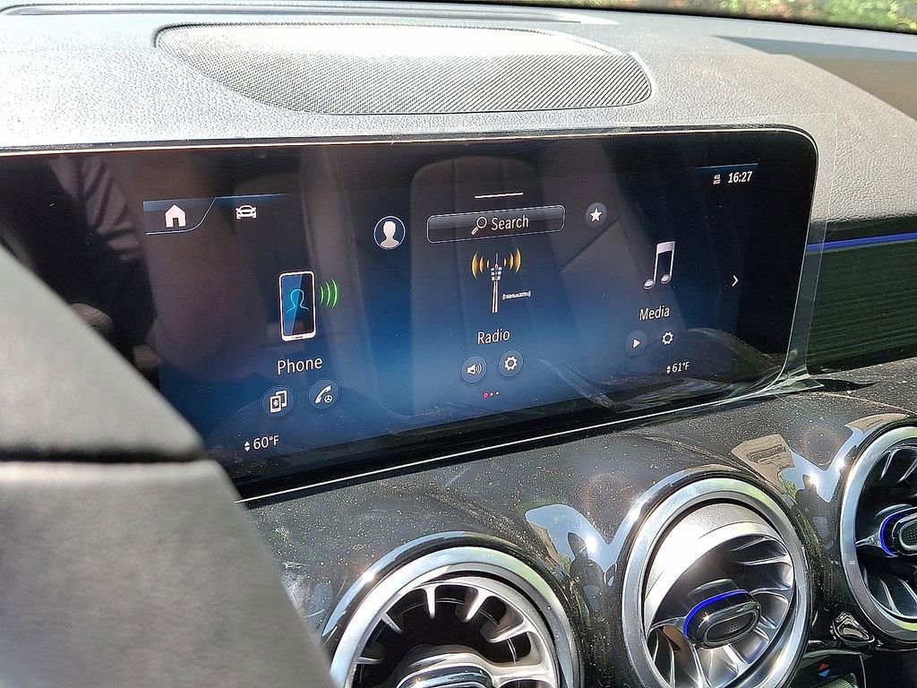 New 2026 Mountain Grey Metallic Mercedes-Benz GLB 250 image 31