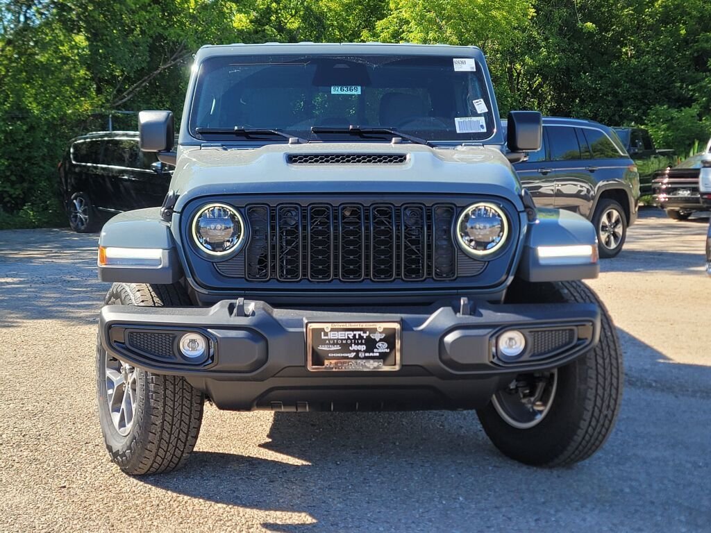 New 2026 Anvil Clear-Coat Exterior Paint Jeep Sport S image 4