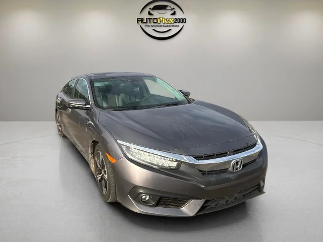 Pre-Owned 2017 Honda Civic Touring