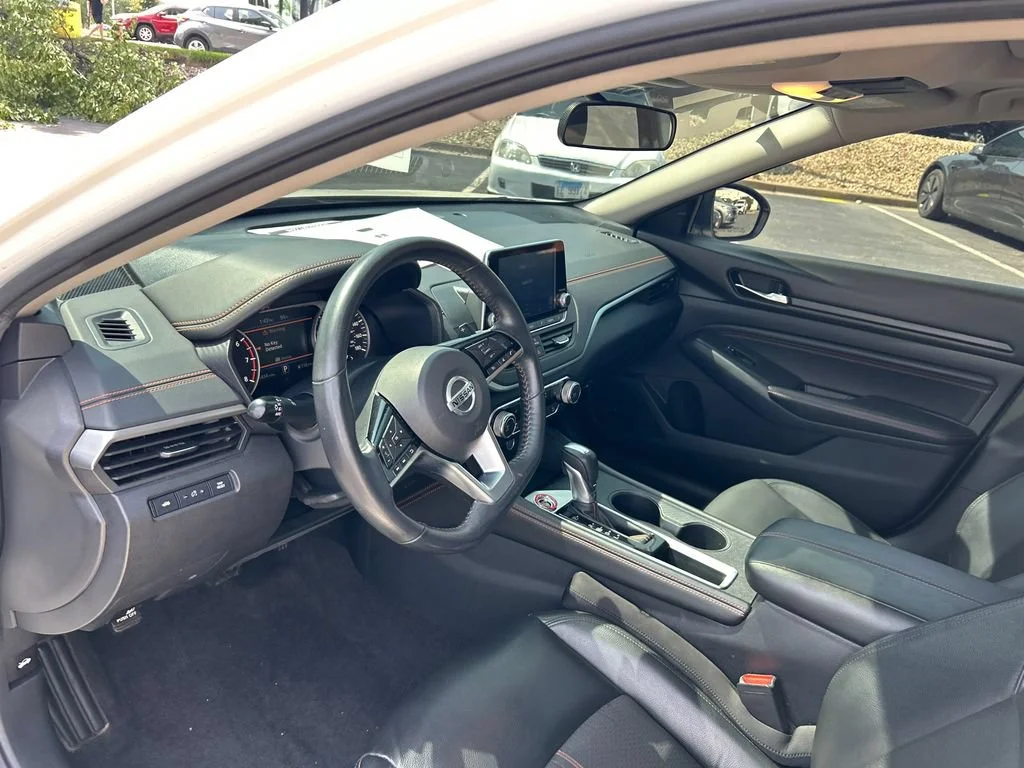 2021 Nissan Altima SR - Photo 19