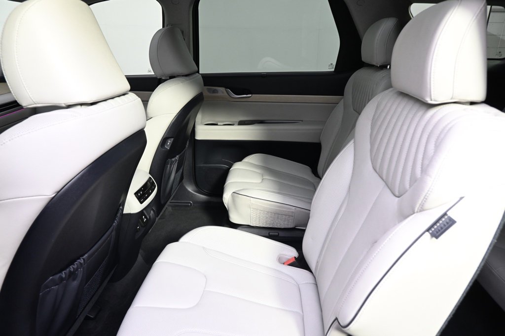 Certified Used 2024 Graphite Hyundai Limited image 19