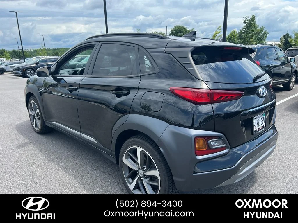 Used 2021 Ultra Black Hyundai Limited image 14