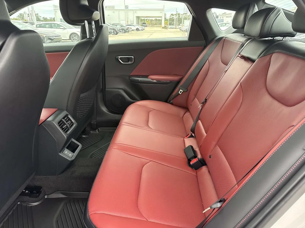 New 2025 Snow White Pearl Kia GT-Line Turbo image 7