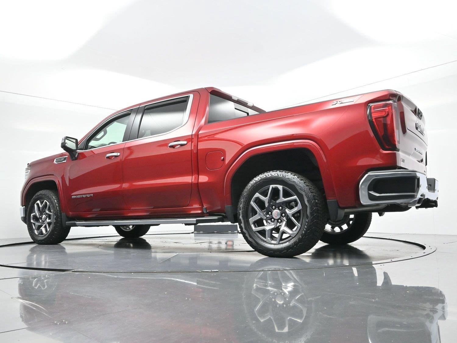 Used 2026 Volcanic Red Tintcoat GMC SLT image 46