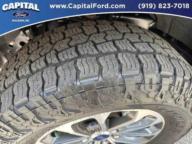 Used 2020 Black Ford XLT image 14