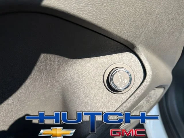 New 2026 Iridescent Pearl Tricoat Chevrolet ACTIV image 23