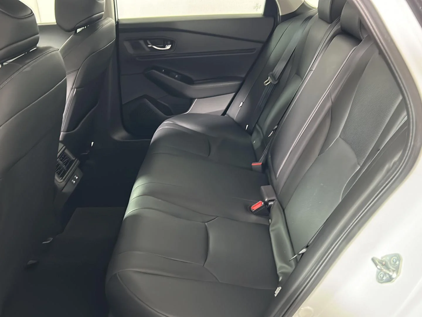 Used 2023 Platinum White Pearl Honda Touring image 16