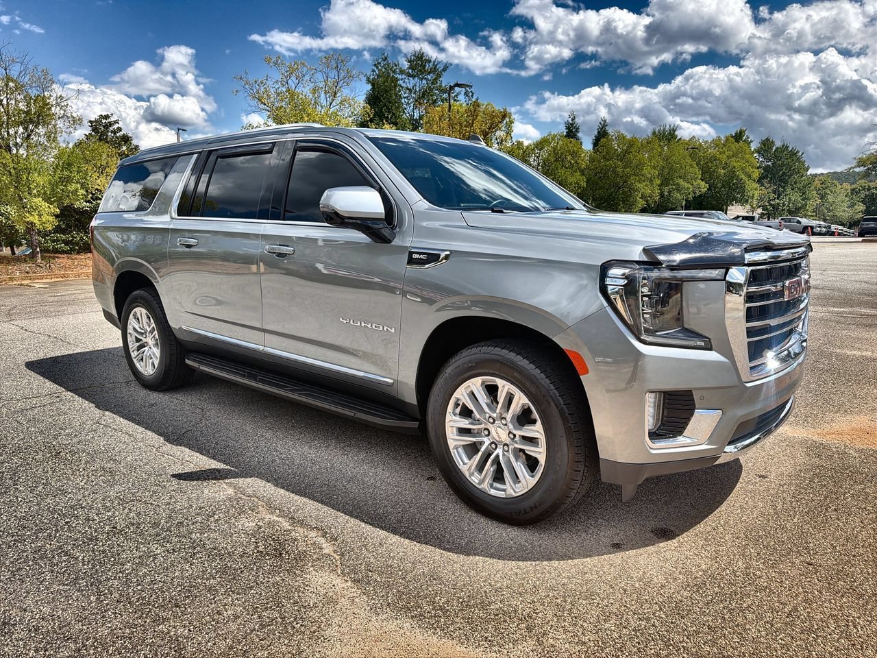 Used 2024 Sterling Metallic GMC SLT image 2