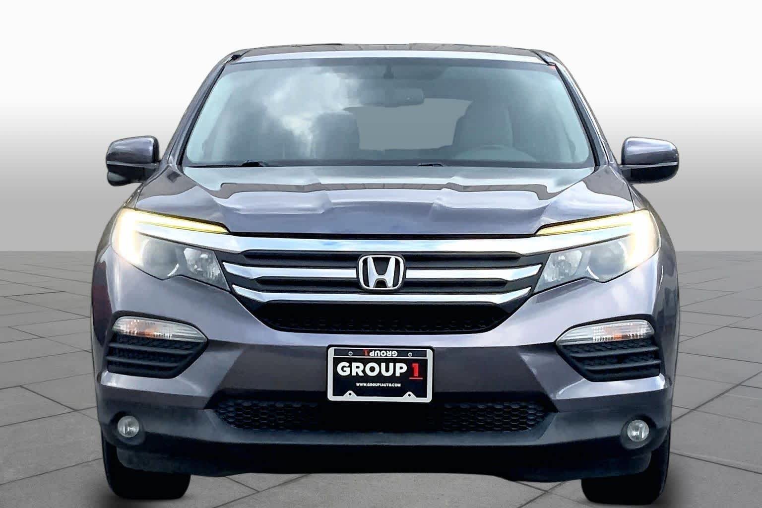 Used 2017 Crystal Black Pearl Honda EX-L image 4