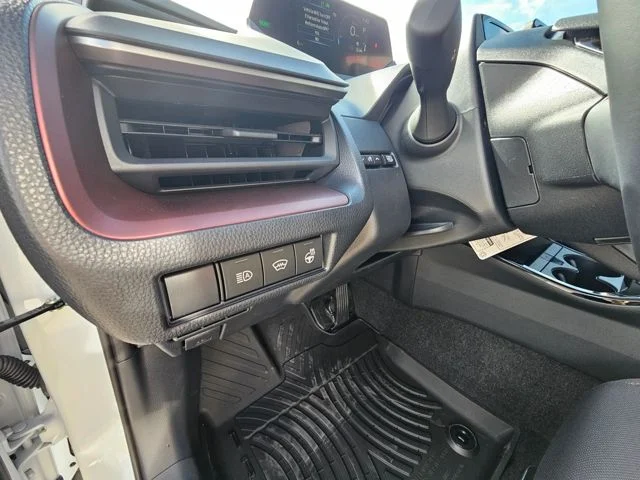 2026 Toyota Prius Plug-in Hybrid SE - Photo 10