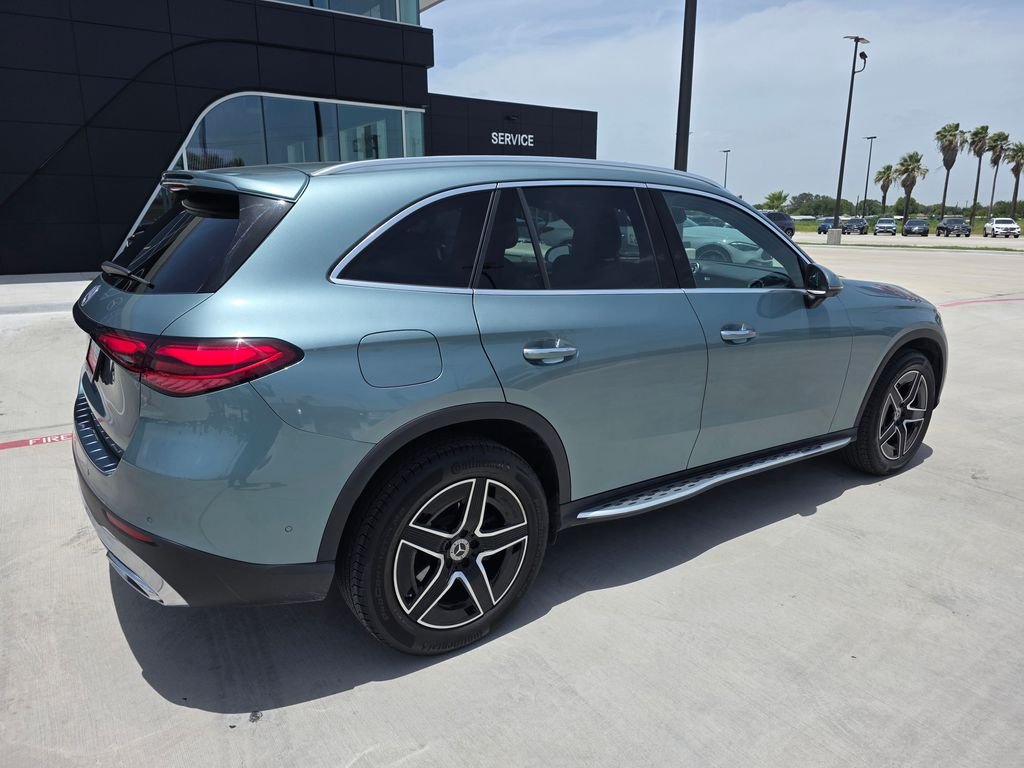 New 2026 Verde Silver Metallic Mercedes-Benz GLC 300 image 7