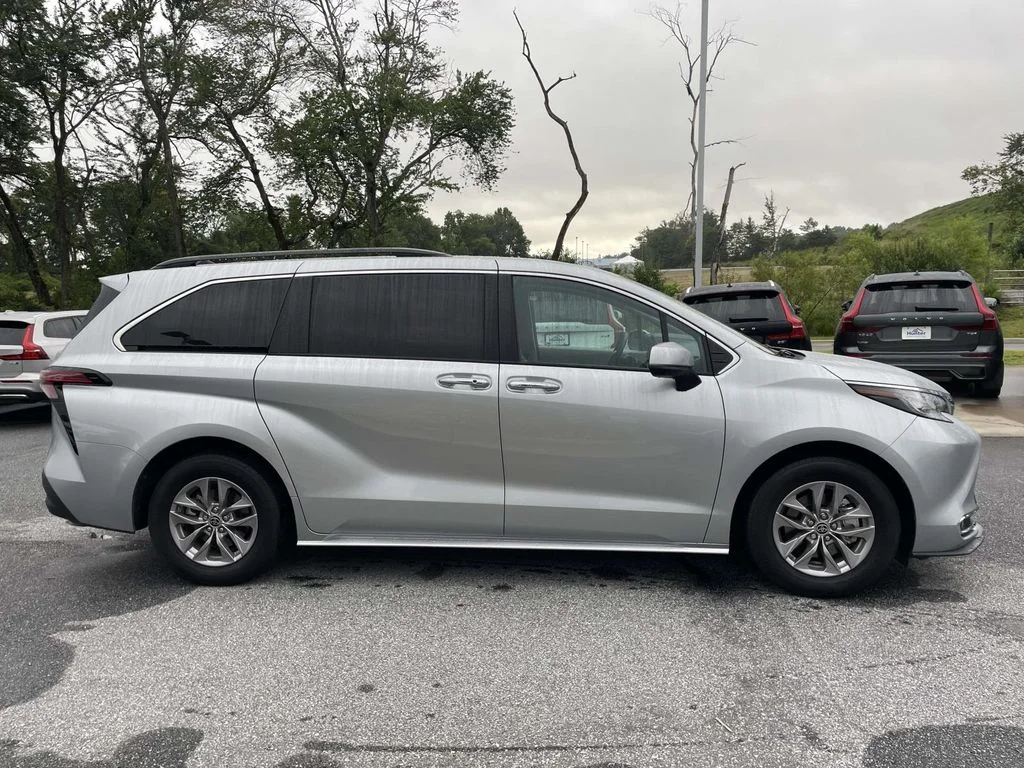 Used 2022 Celestial Silver Metallic Toyota XLE image 28