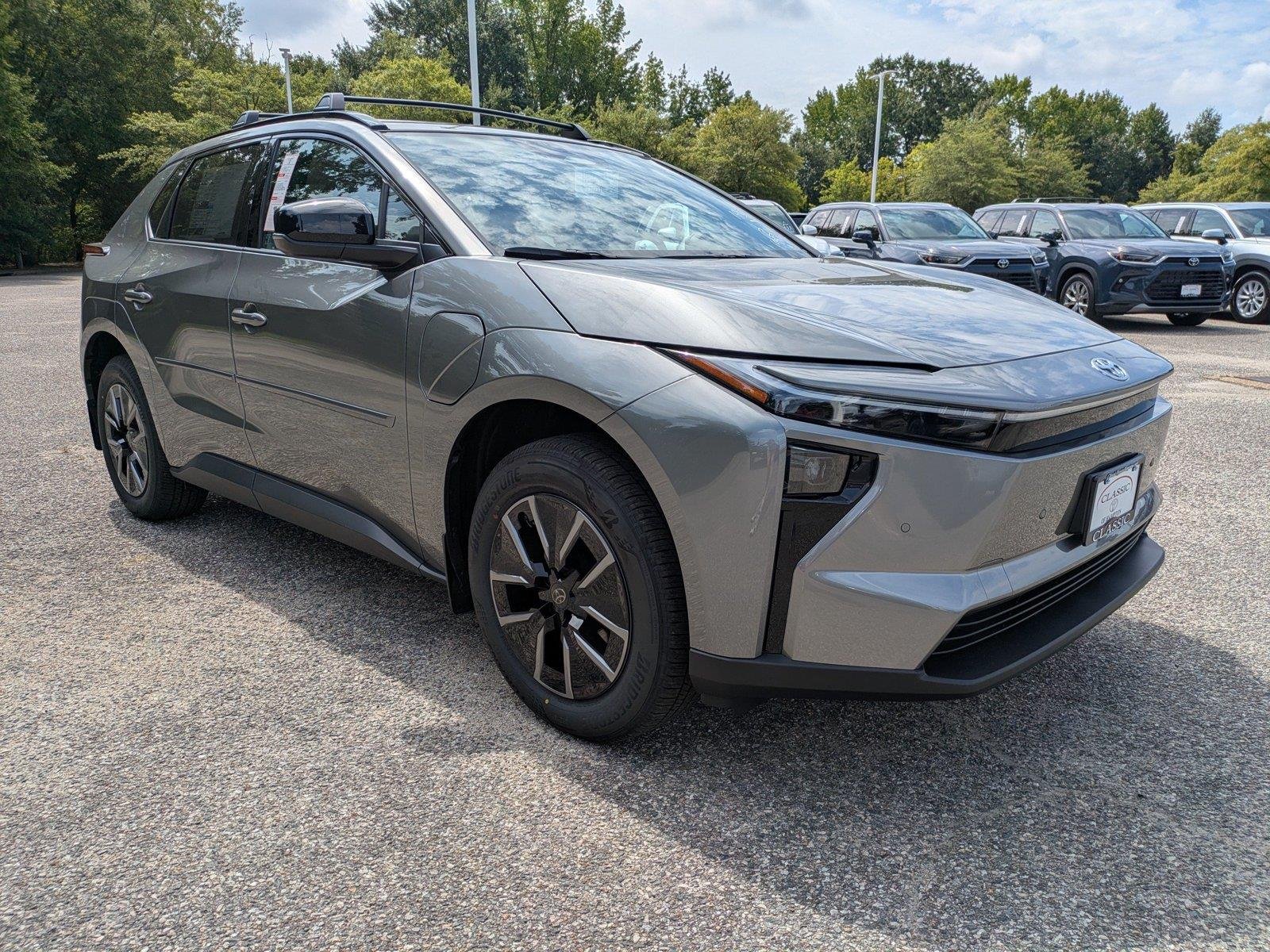 New 2026 Heavy Metal Toyota XLE image 2