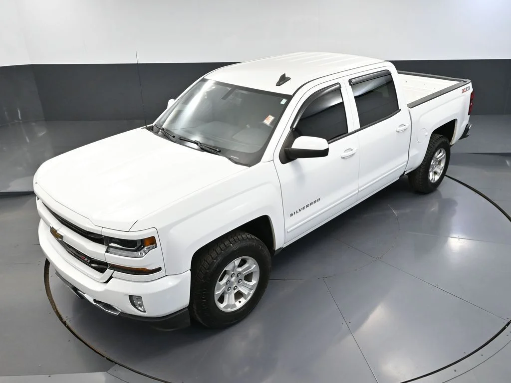 Used 2017 White Chevrolet LT image 61