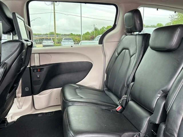 Used 2024 Bright White Clearcoat Chrysler Touring L image 19