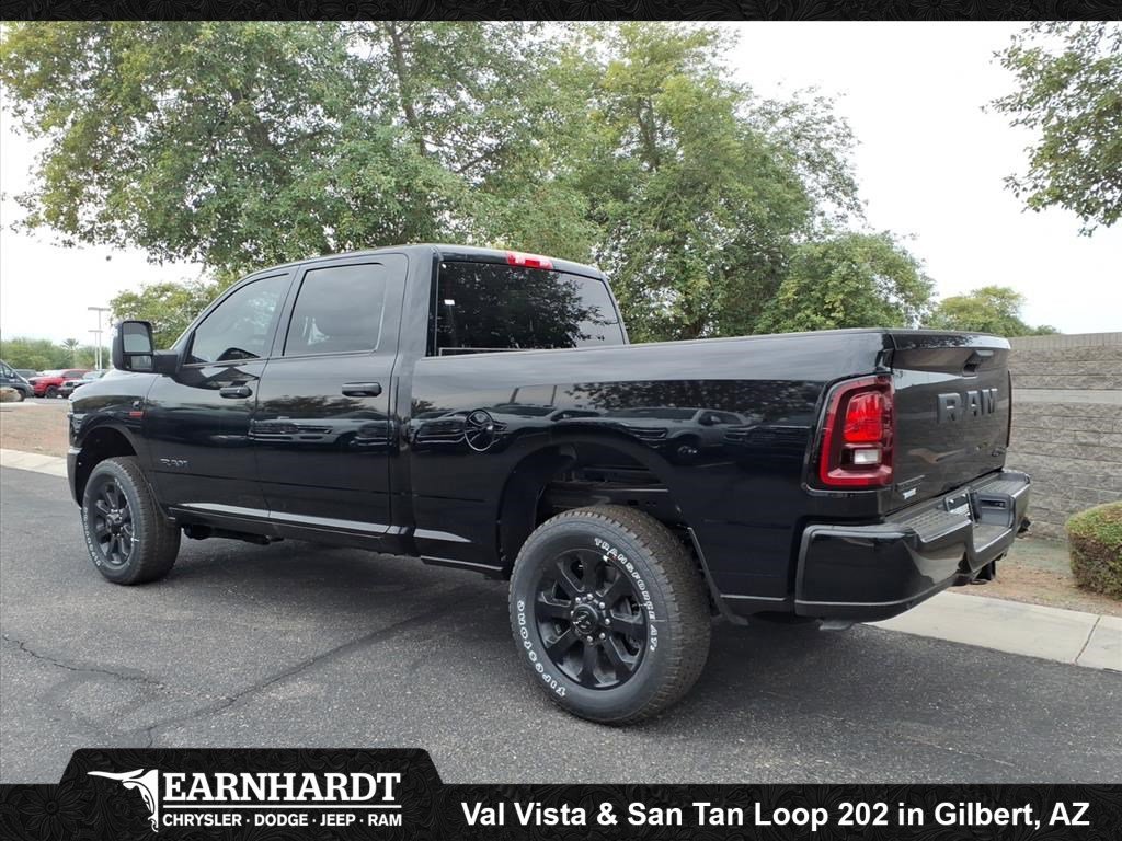 New 2026 Diamond Black Crystal Pearl-Coat Exterior Paint RAM Big Horn image 4